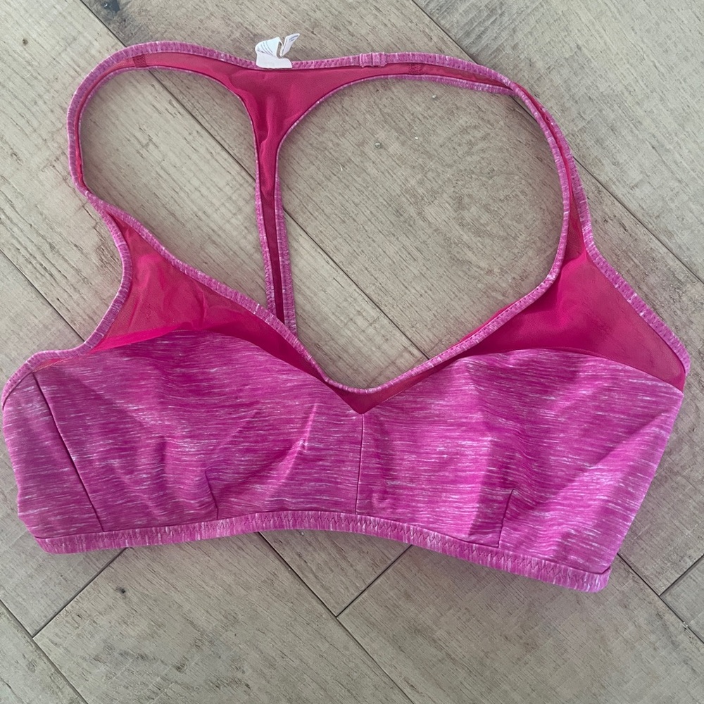 Lululemon pink sports bra